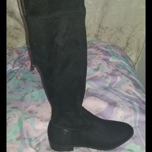Guess boots